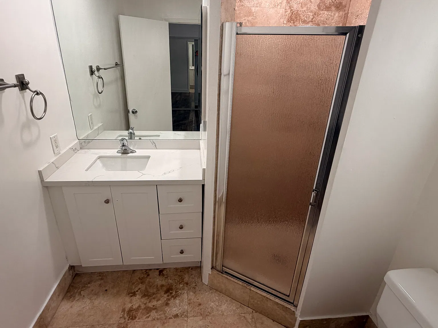 3 bed, 1500 sqft, $4,395 — Photo 3