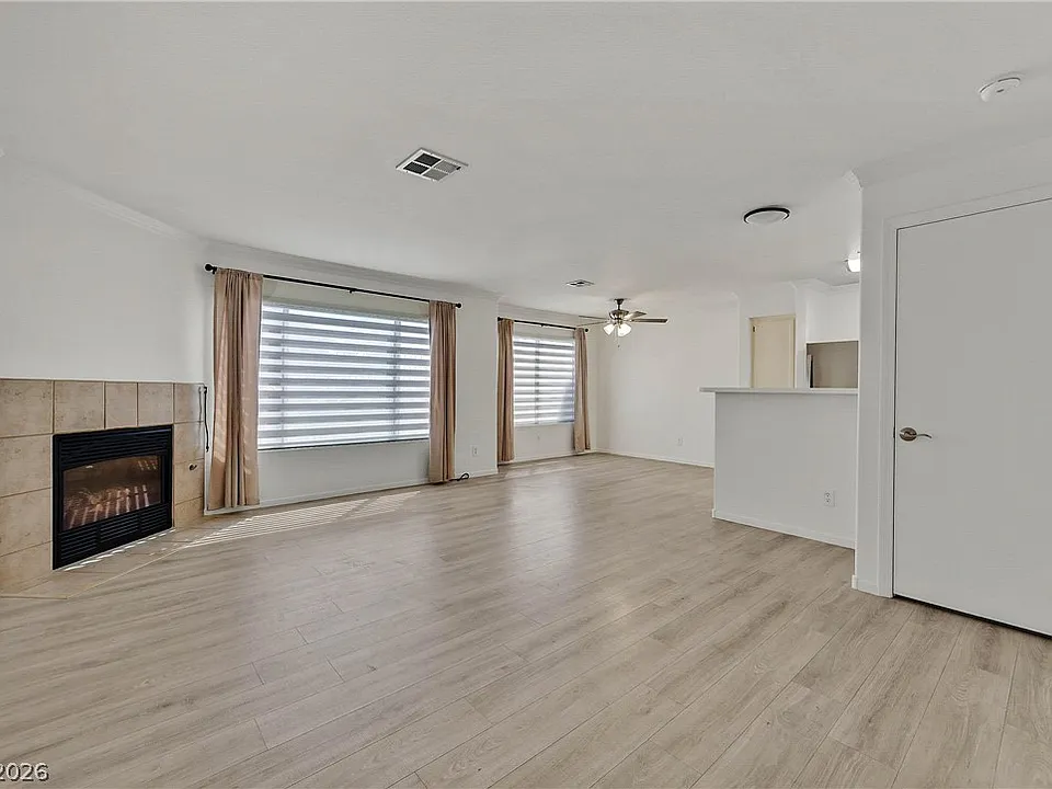 350 S Durango Dr #135