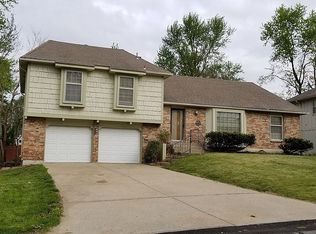 8416 W 89th St, Overland Park, KS 66212