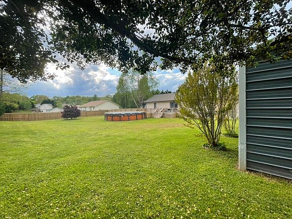 4th image of 10550 Hunter Trace Dr