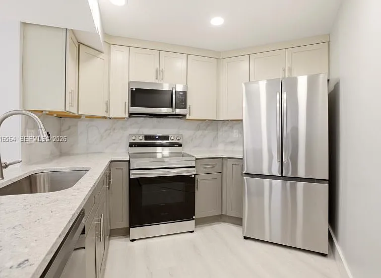 9425 Fontainebleau Blvd #202 — Photo 8