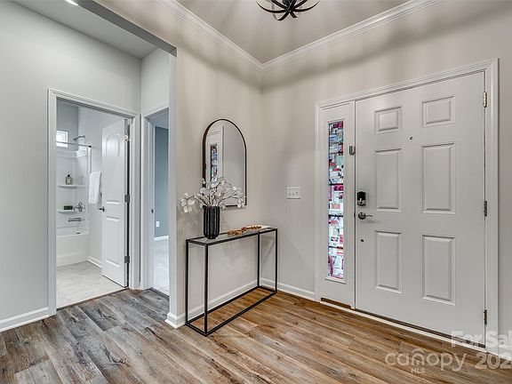 3rd image of 804 Botticelli Ct