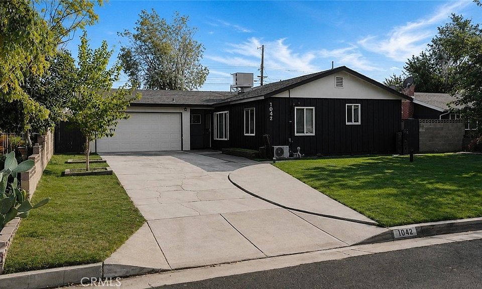 1st image of 1042 W Avenue J10
