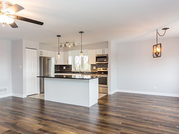 4th image of 1601 N 76th Ct APT 506