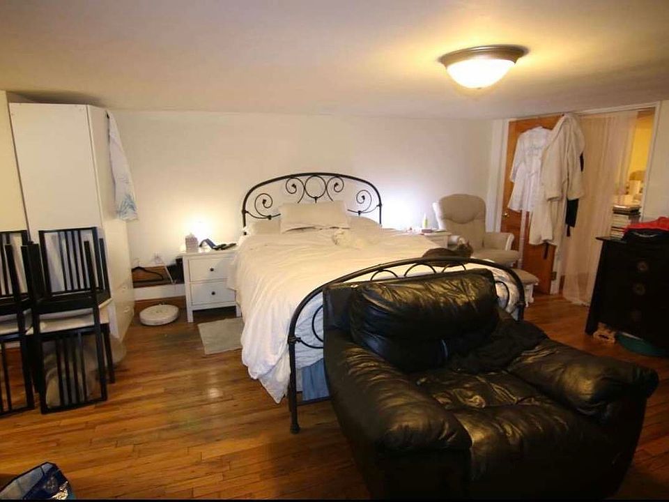 1st image of 38 W 73rd St APT B