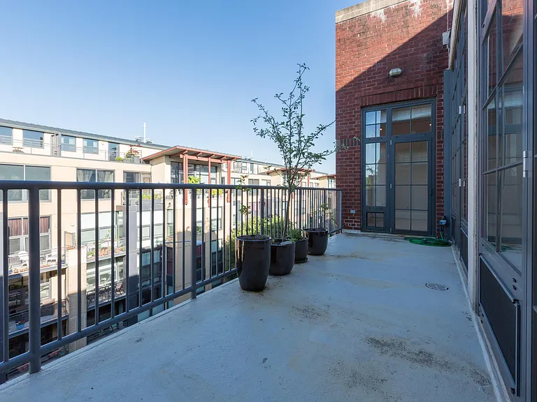 2328 Champlain St NW — Photo 16