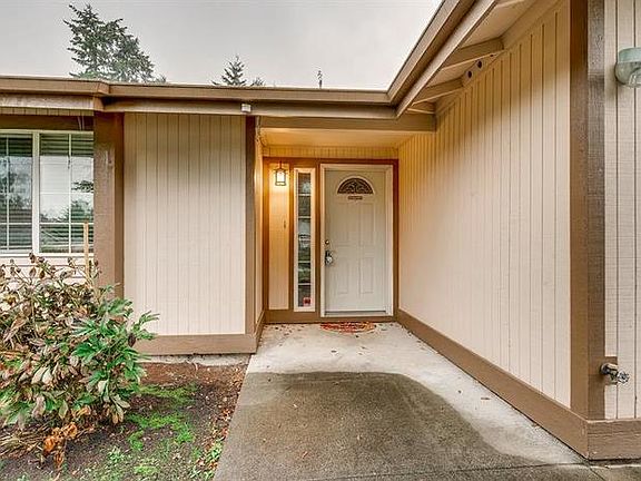 2nd image of 13303 109th Avenue Ct E