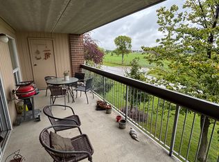 79 Swindon Way #206, Winnipeg, MB R3P0X2