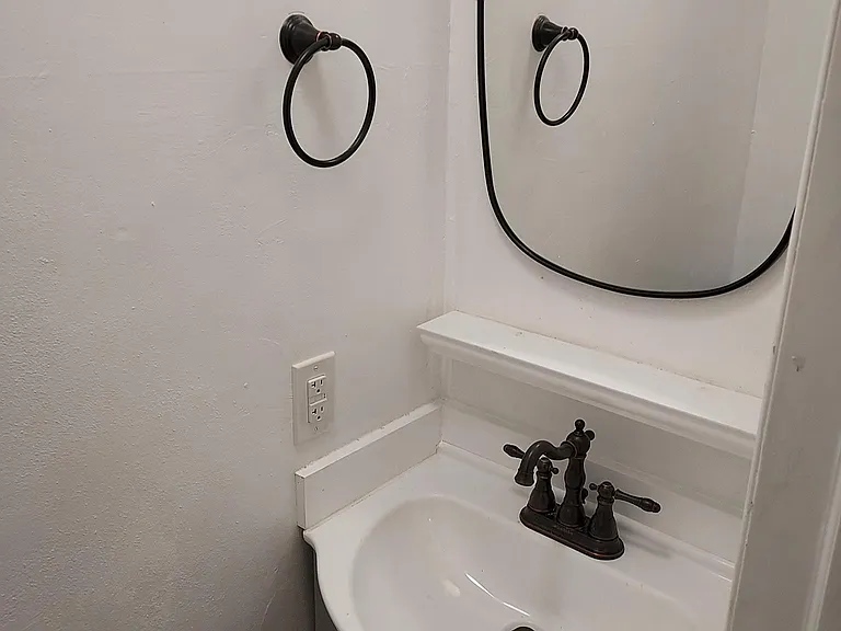 2719 Sidney Ave #4 — Photo 7