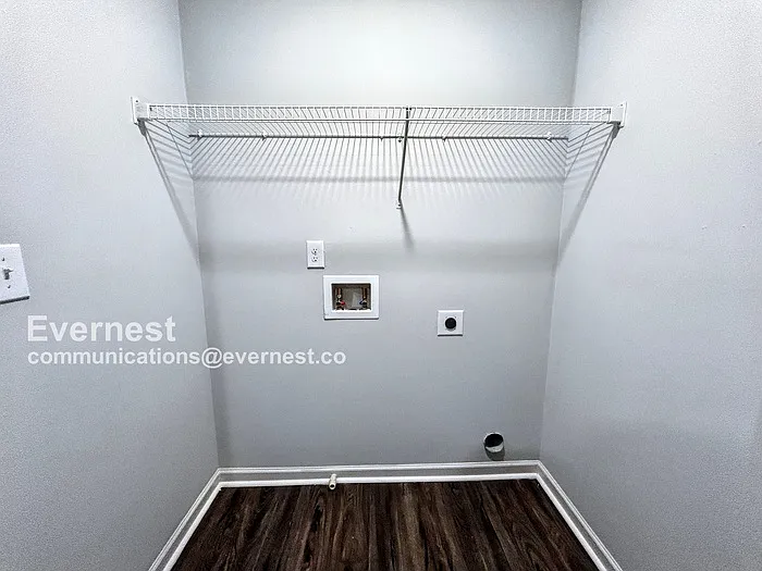5229 Hanover St — Photo 16