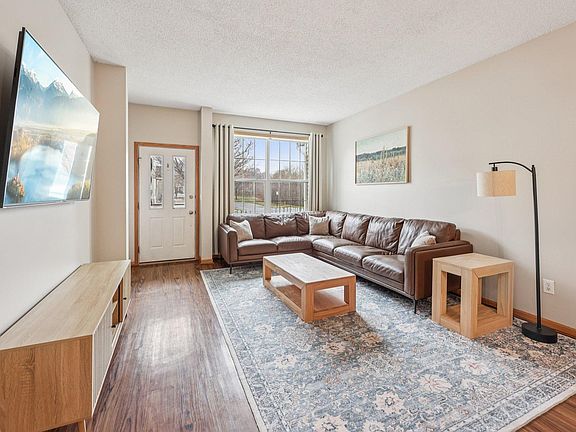4th image of 5413 Oriole Dr