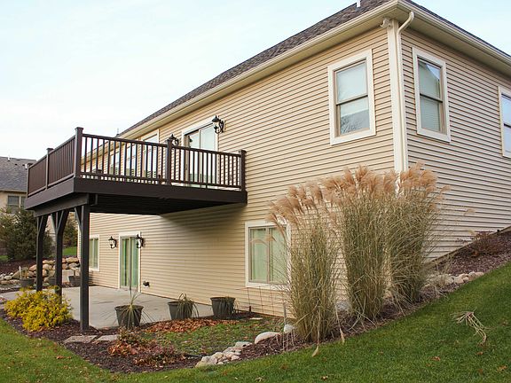3rd image of 6390 Black Walnut St