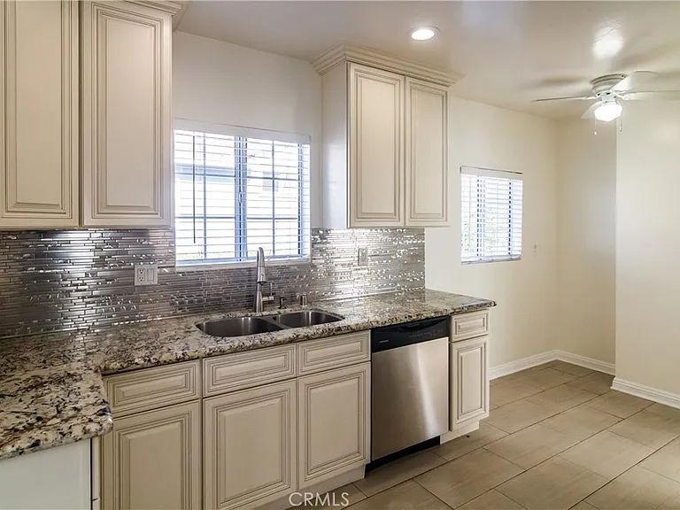 6655 Ben Ave — Photo 9