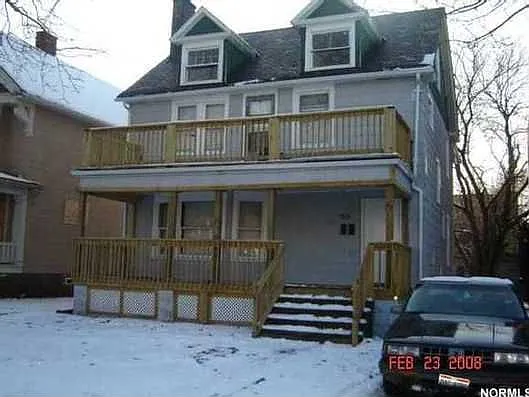 1252 Bender Ave photo 1
