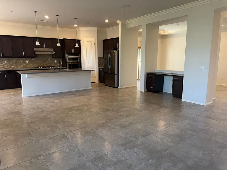 19255 Castana St — Photo 14