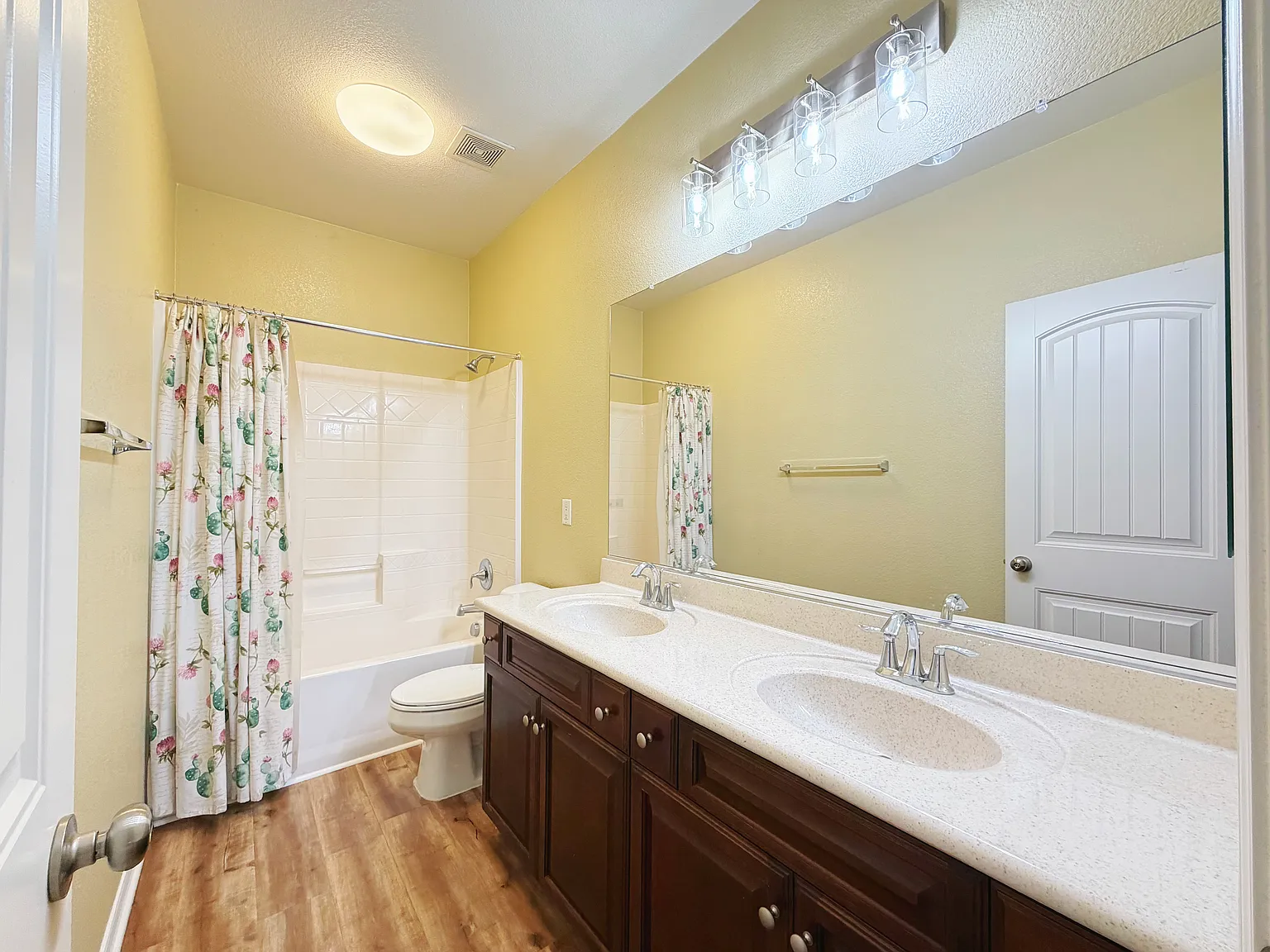 Snowberry Dr, Fontana — Photo 2