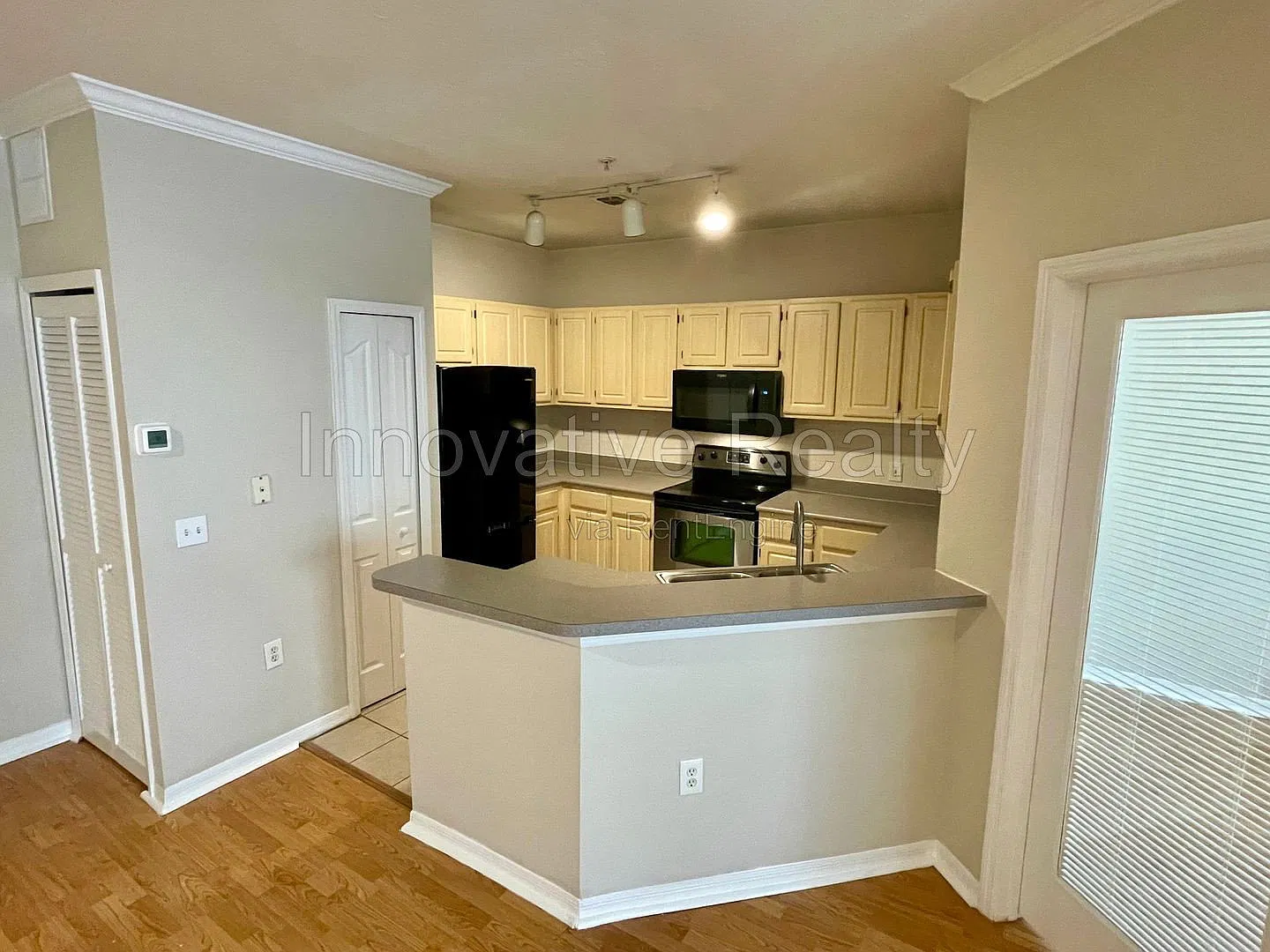 2 bed, 2.0 bath, 1280 sqft, $1,595 — Photo 4