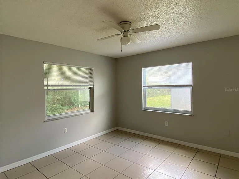 118 Eaton St #4 — Photo 10