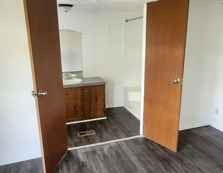 8364 Cedar St — Photo 36