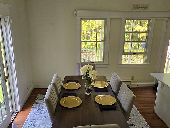 4th image of 5009 Malden Dr