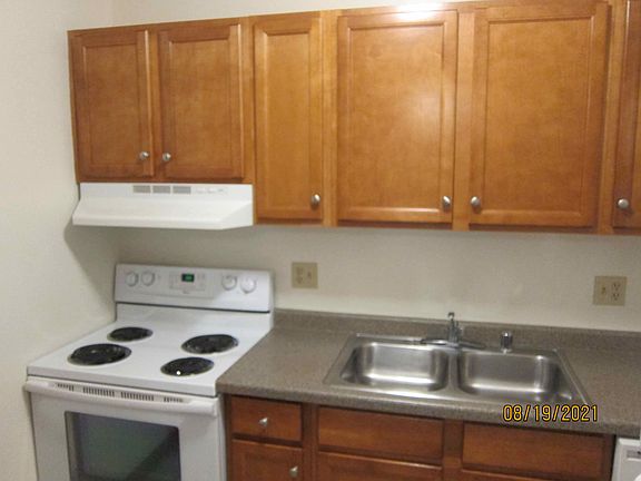 2nd image of N111W15784 Vienna Ct APT 2
