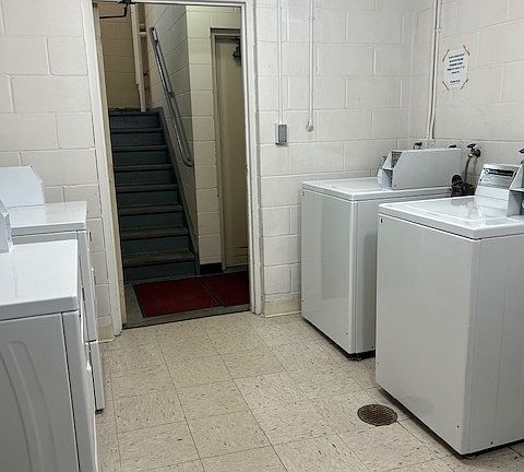 5th image of 200 Mississippi River Blvd N APT 1G