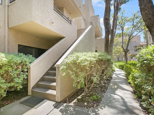 179 McAfee Ct, Thousand Oaks, CA 91360