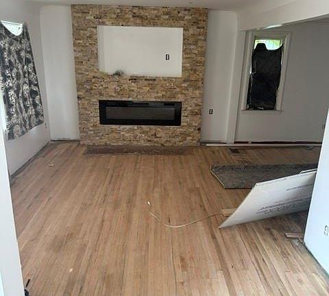3rd image of 15717 Griggs St