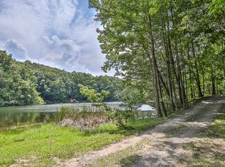 467 N Lake Dr, Ellijay, GA 30536