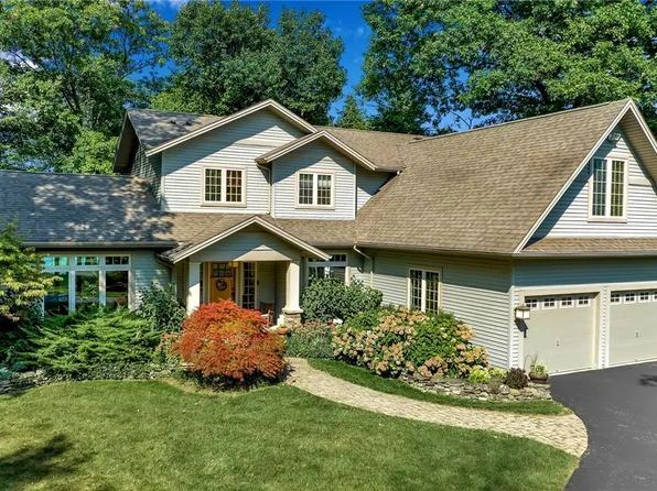 1647 Lake Rd, Youngstown, NY 14174