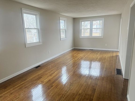 3rd image of 16 Hillside Drive