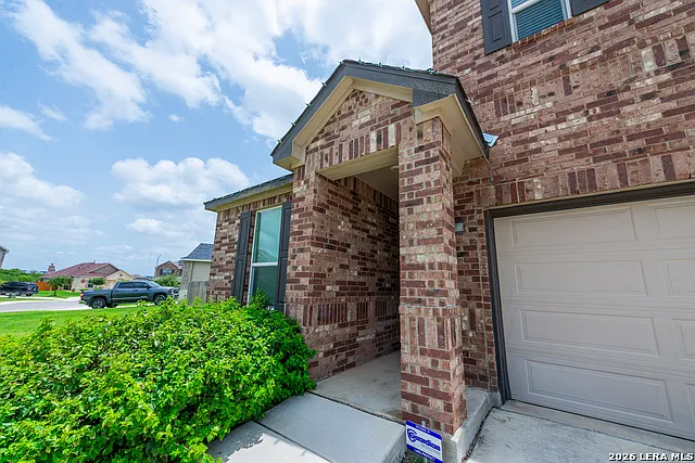 5526 Castle Brook Dr — Photo 4