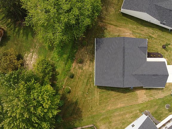 3rd image of 5710 Barclay Ln