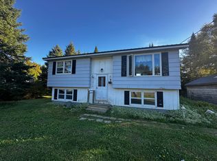 5 Manchester Ct, Presque Isle, ME 04769