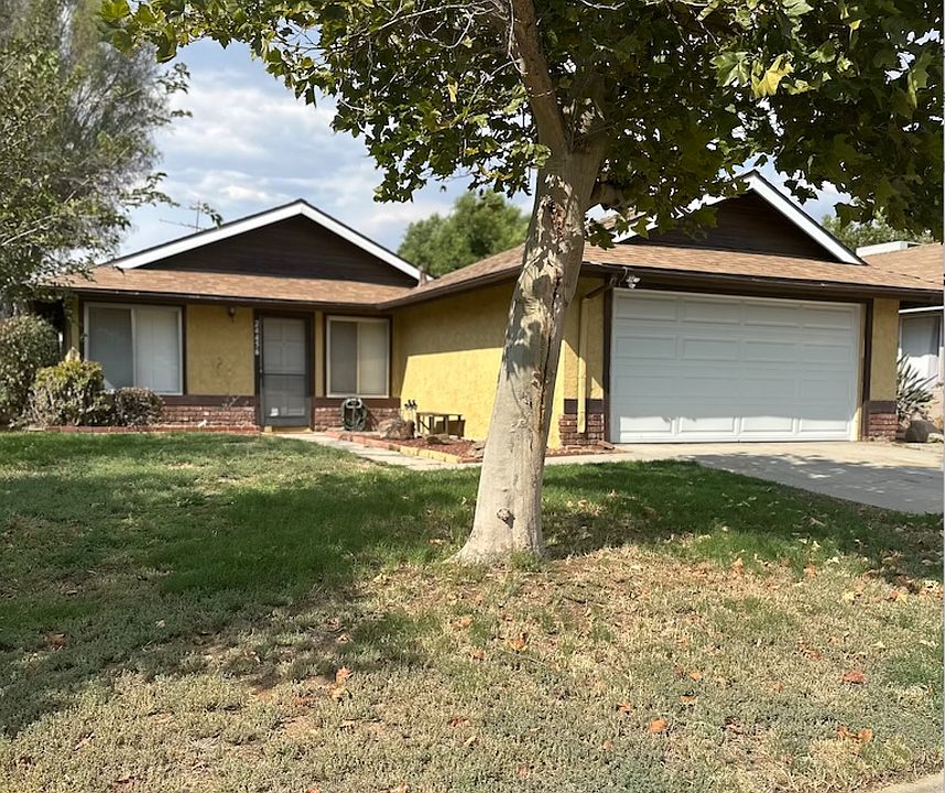 1st image of 24456 Glencrest Dr