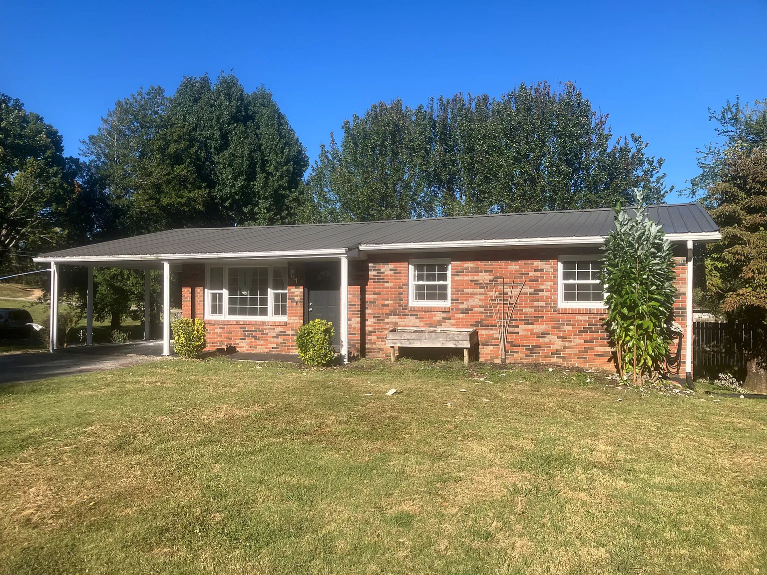 3 bed, 1368 sqft, $1,100 — Photo 1