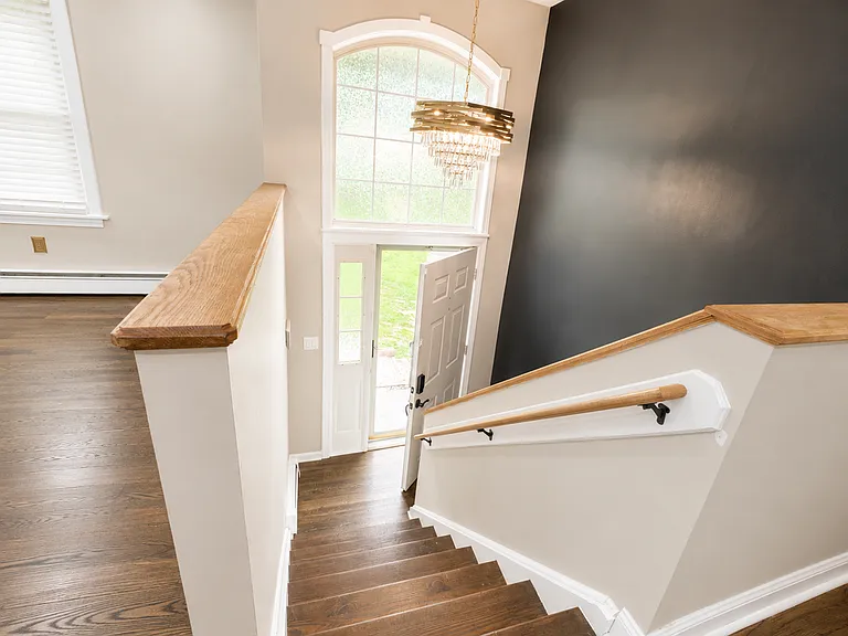8 Bronson Dr — Photo 2
