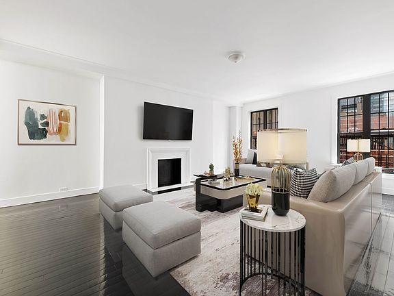 3rd image of 15 W 55th St APT 3C
