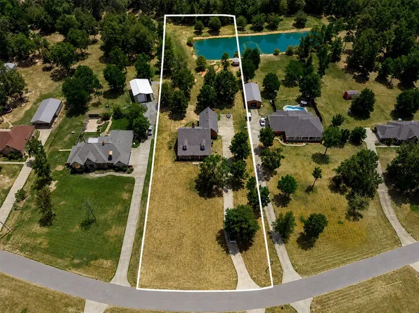 552 Bob White Ln, Benton, LA 71006