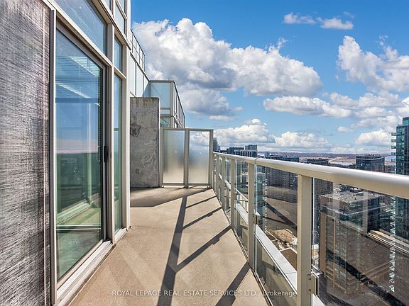 5th image of 125 Western Battery Rd #3009