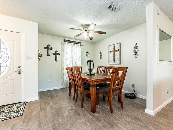 4th image of 2727 Heritage Colony Dr