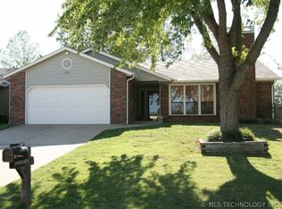 9202 E 95th St, Tulsa, OK 74133