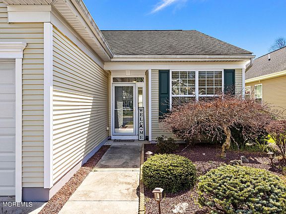 3rd image of 73 Marlow Drive