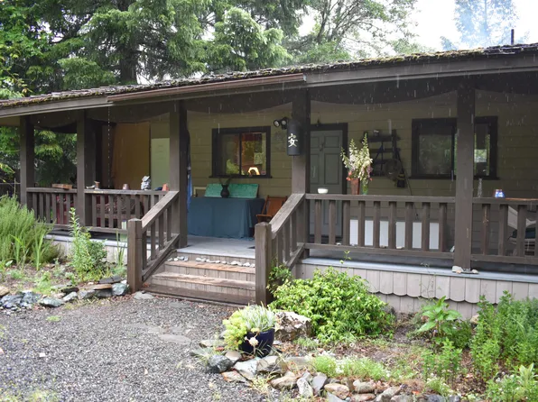 1050 Patterson Rd, Willow Creek, CA 95573