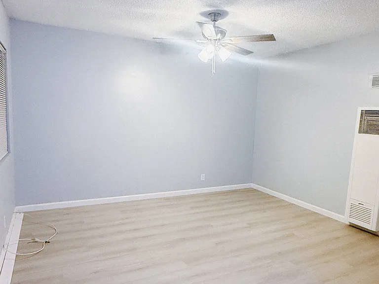 10033 Flora Vista St #9 — Photo 5