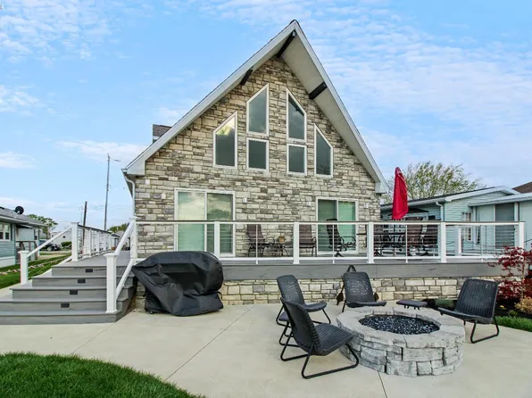 1531 N Compass Ave, Port Clinton, OH 43452