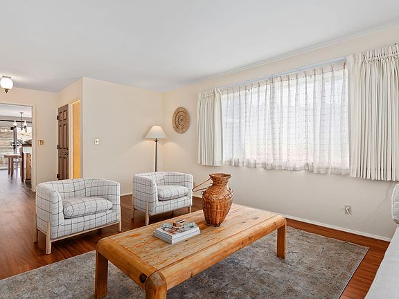 5th image of 630 Laquila Ln