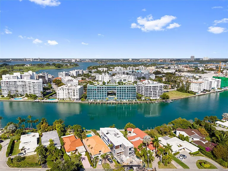9221 E Bay Harbor Dr #408 — Photo 49