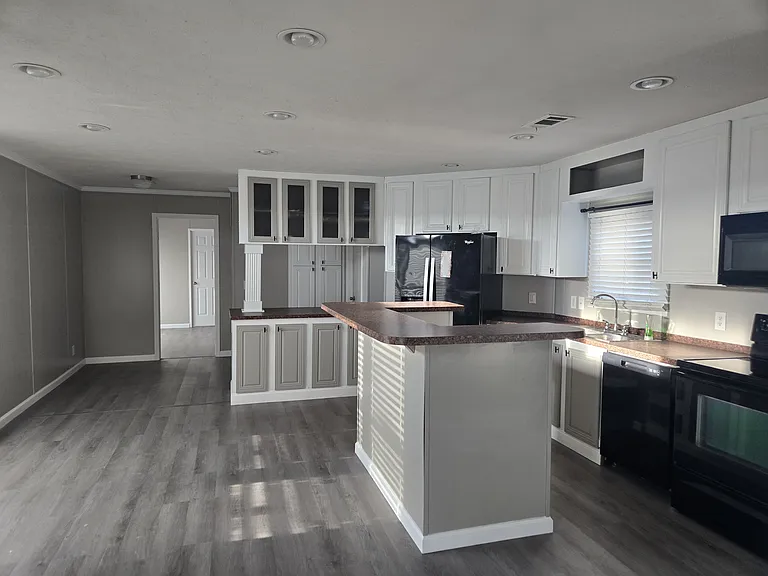 386 Blakefield Dr — Photo 7
