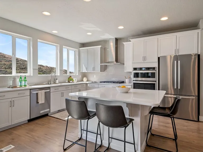 2101 W Northridge Dr — Photo 16